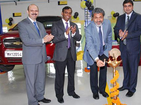 Mahindra First Choice Services opens second workshop in Pune